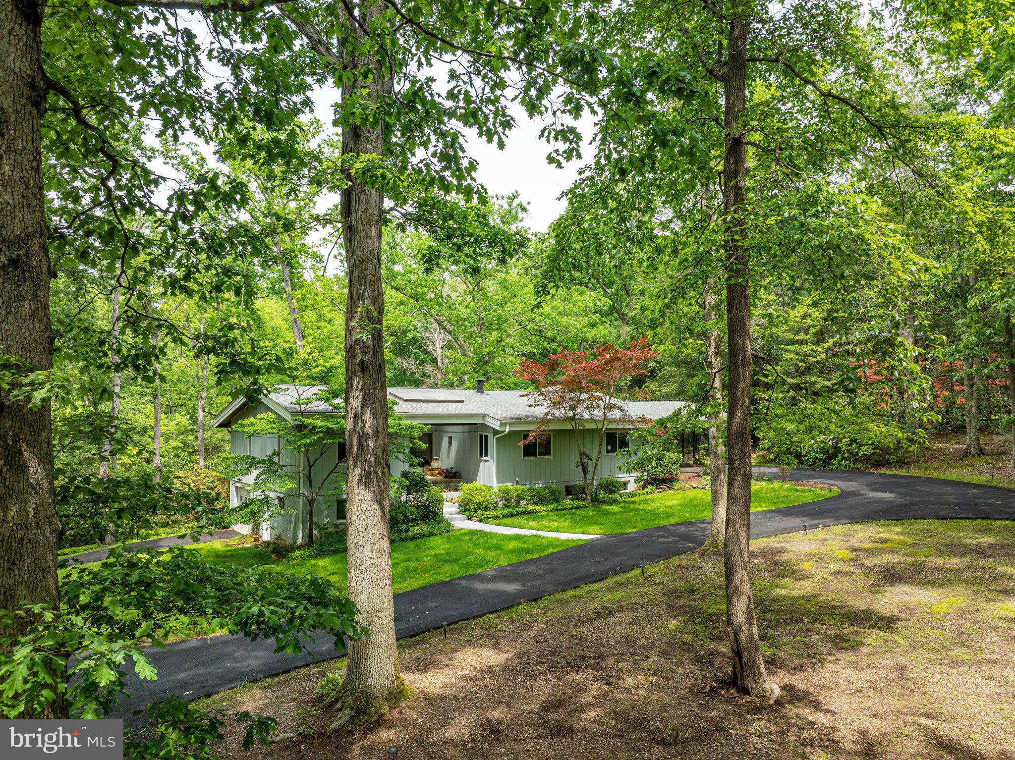 10611 ALLENWOOD LANE