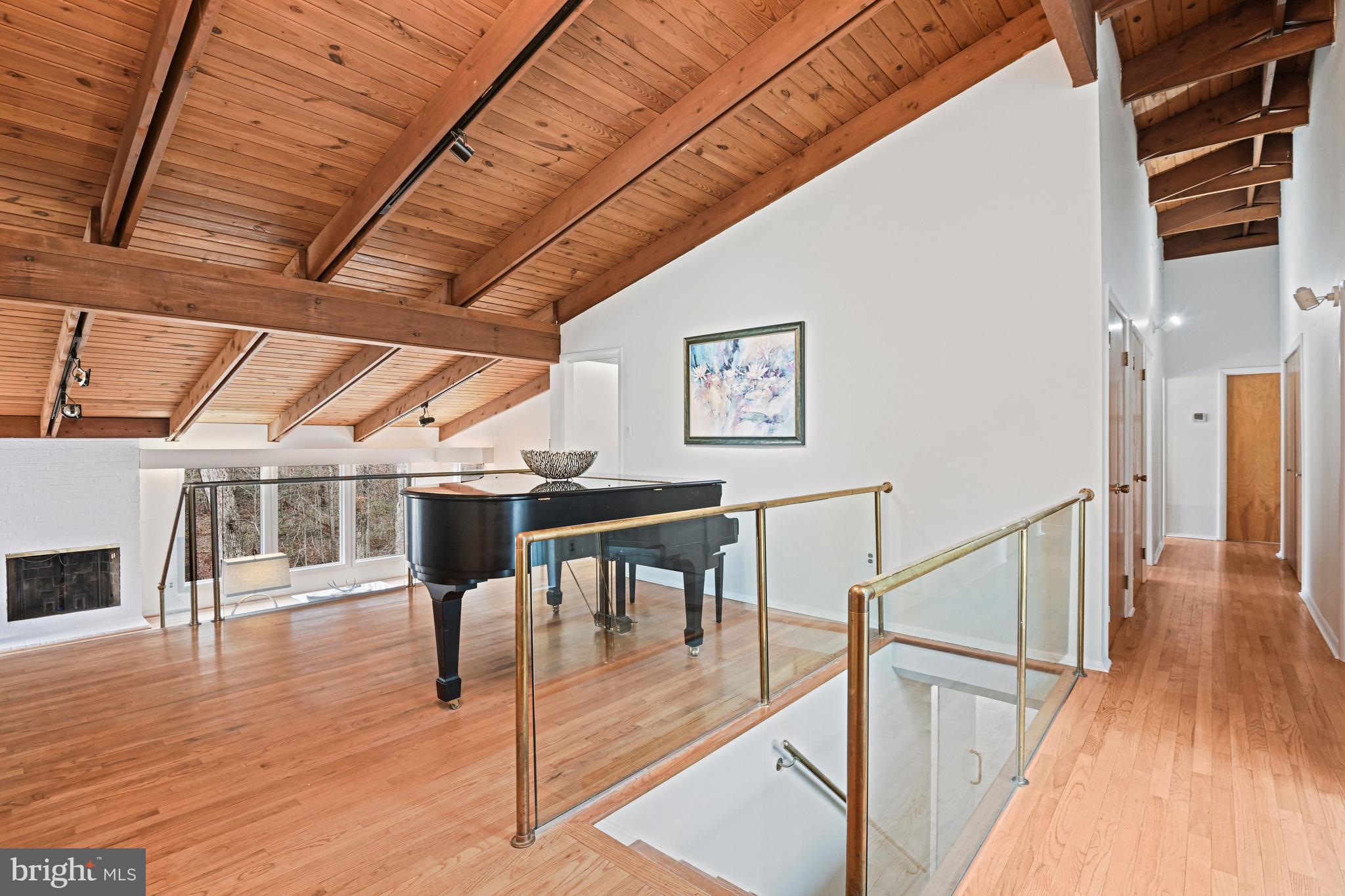 10611 ALLENWOOD LANE