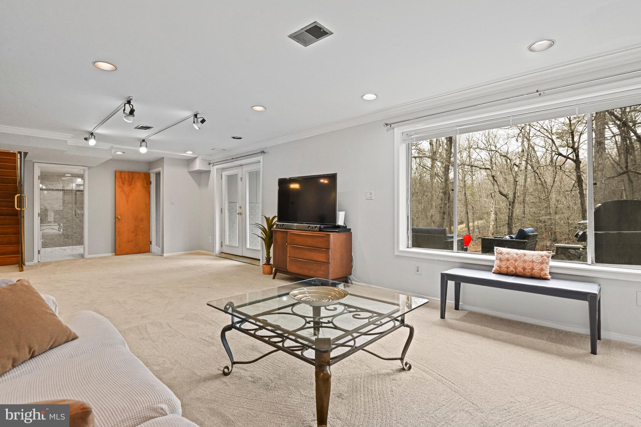 10611 ALLENWOOD LANE