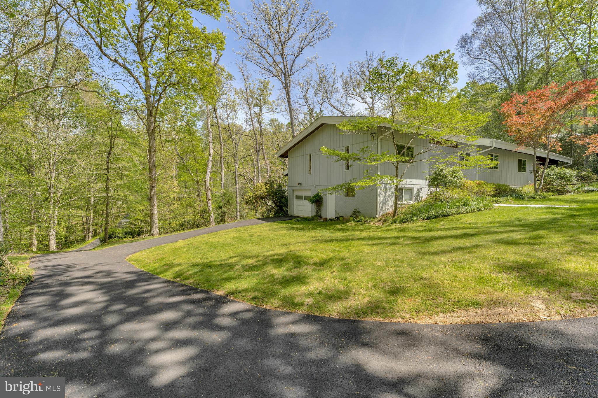 10611 ALLENWOOD LANE