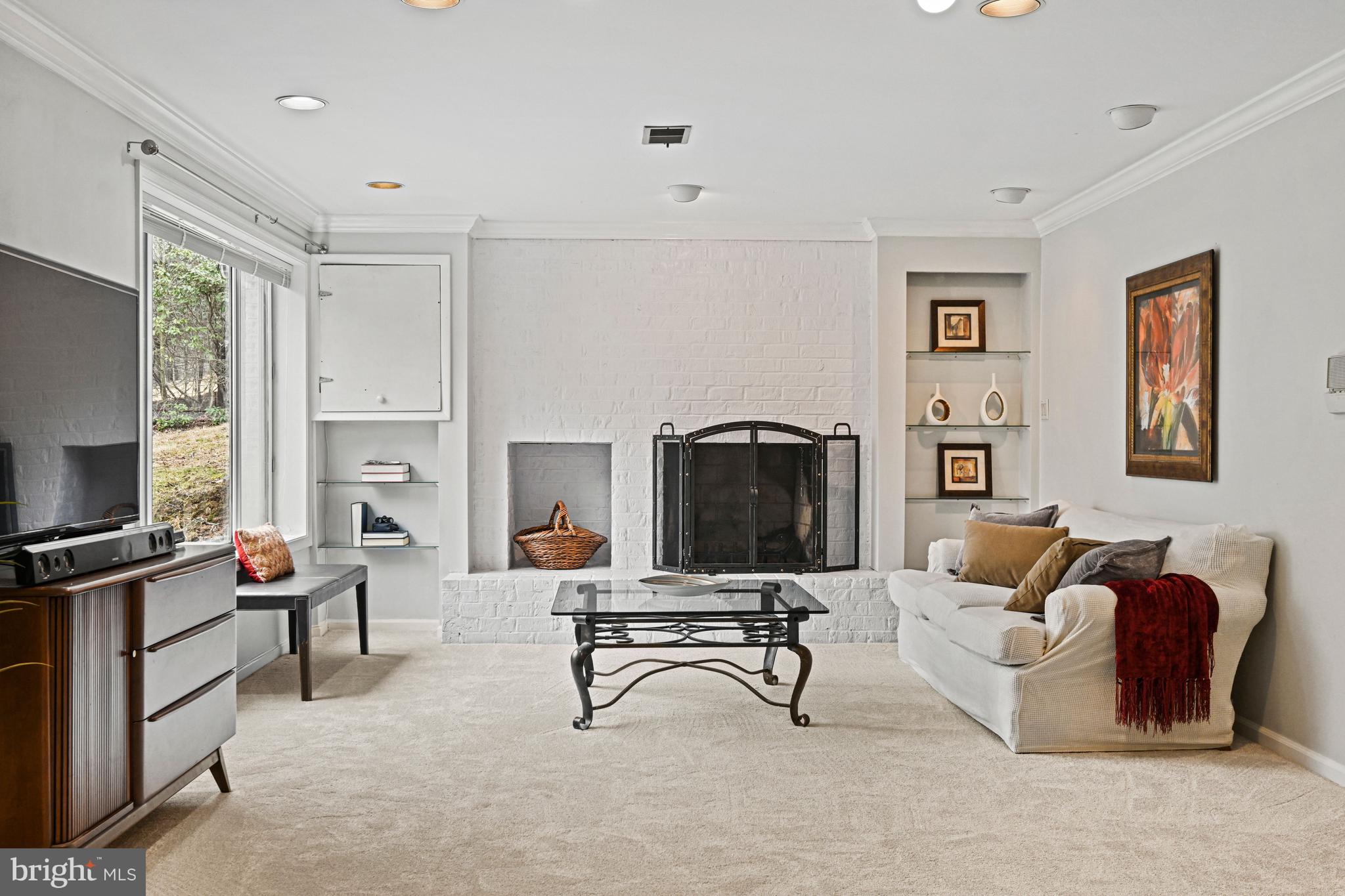 10611 ALLENWOOD LANE