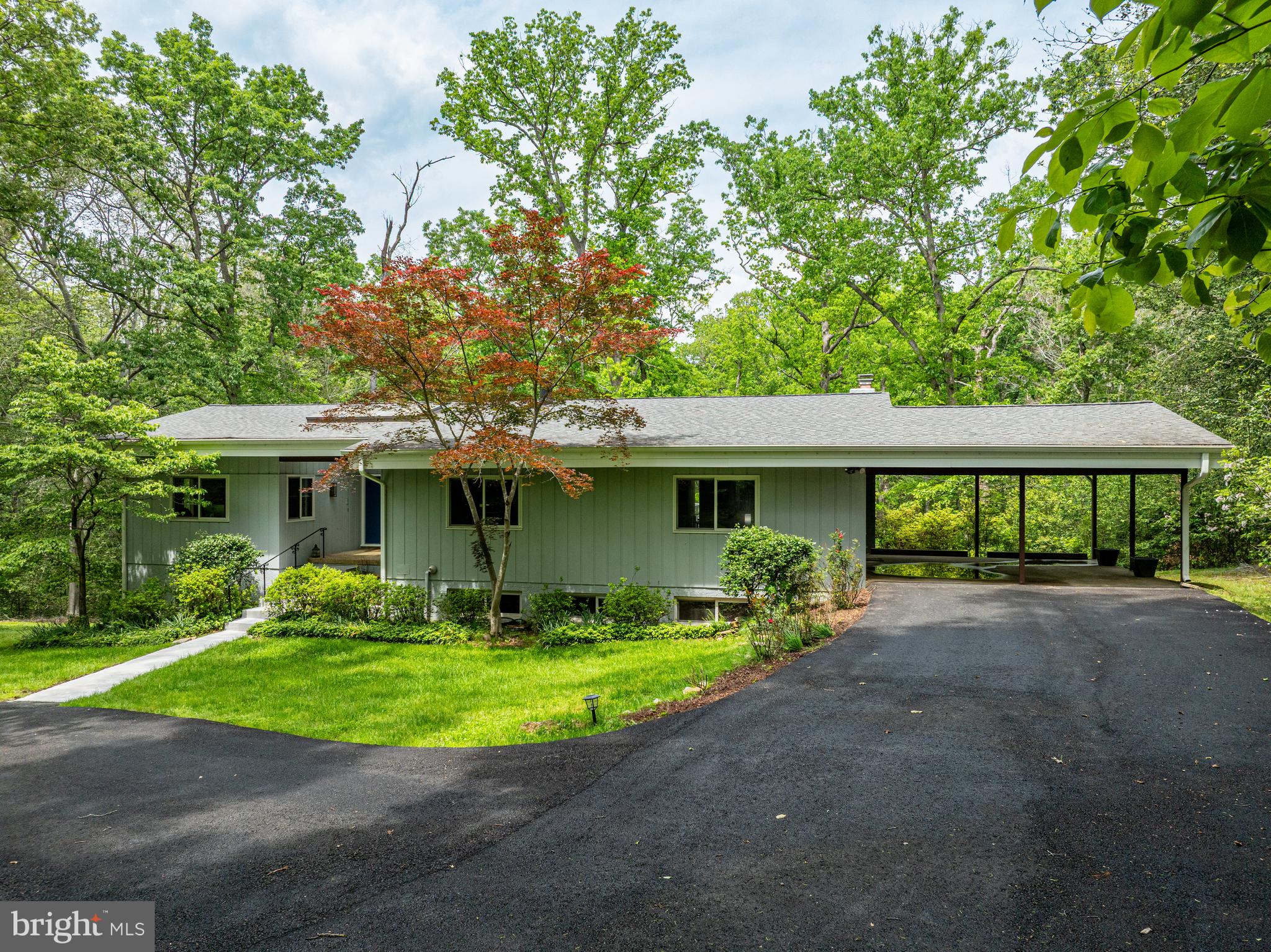 10611 ALLENWOOD LANE