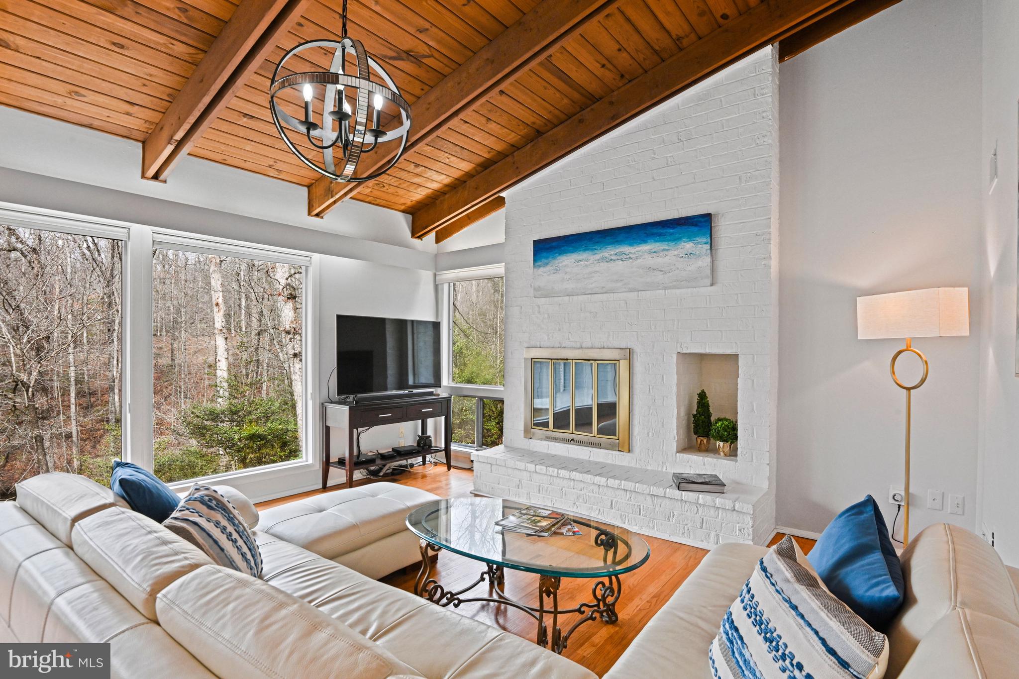 10611 ALLENWOOD LANE