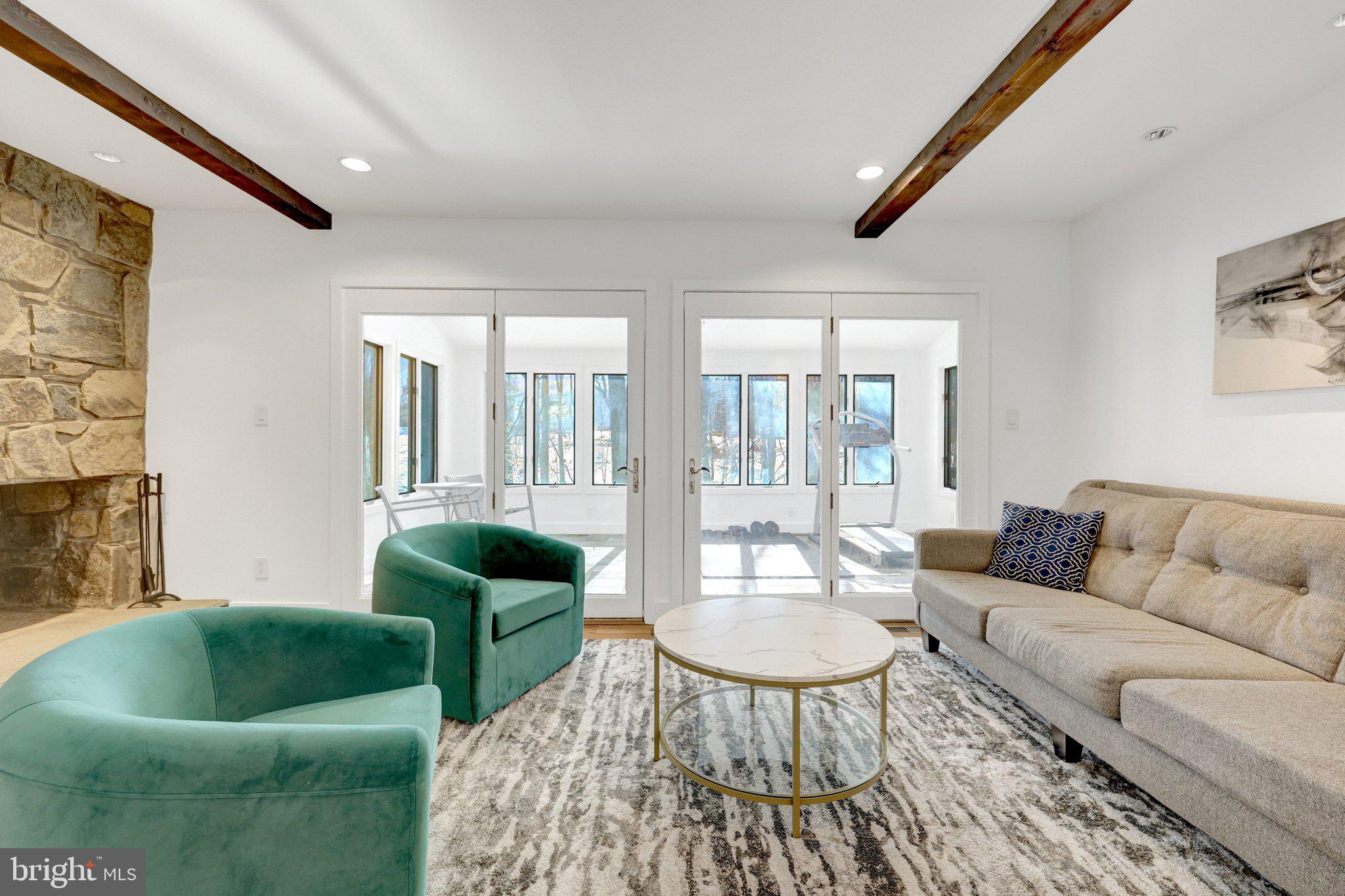 9982 BLACKBERRY LANE