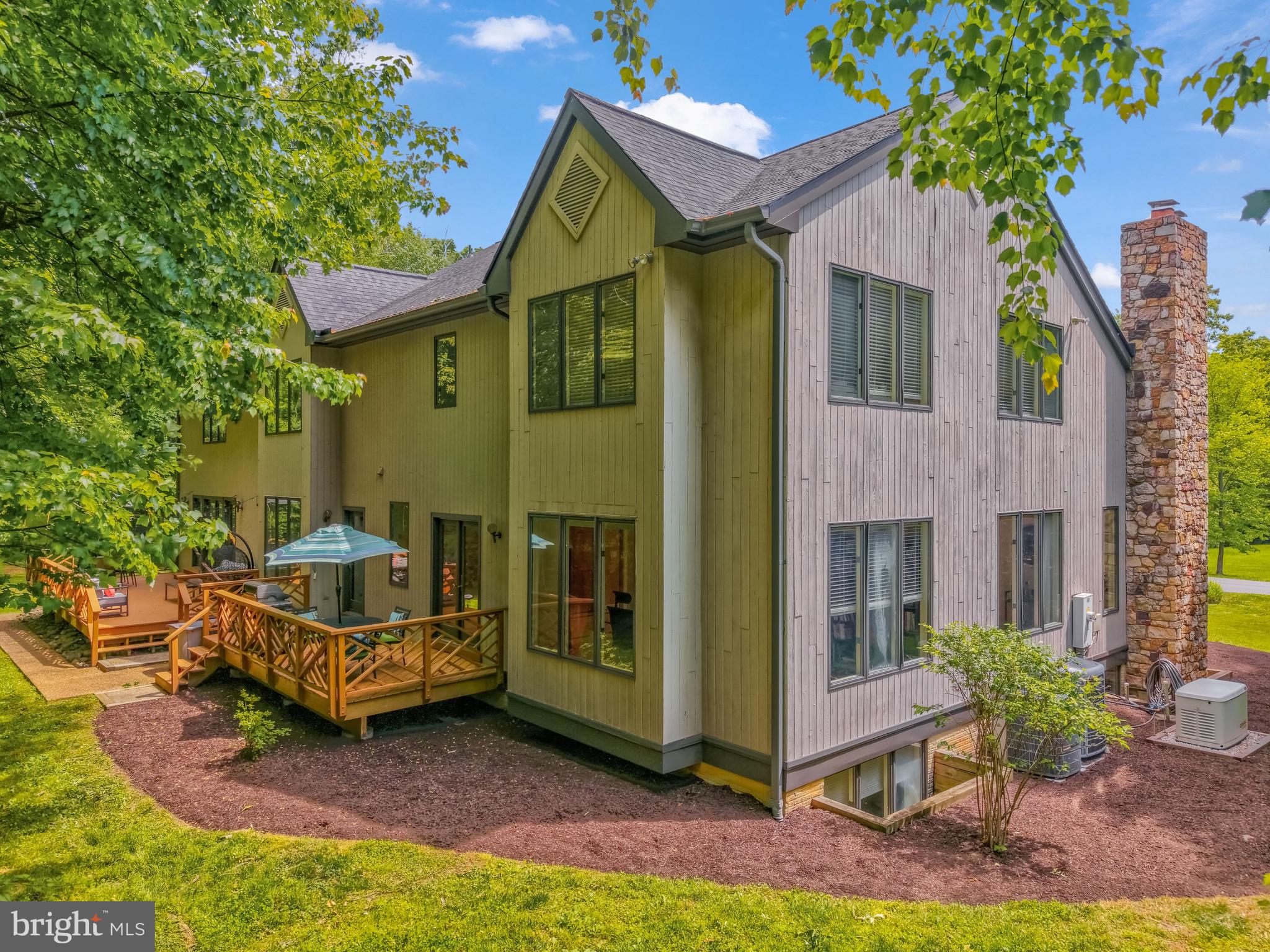904 FALLS BRIDGE LANE