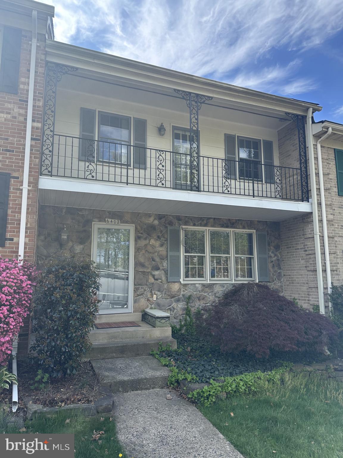 6402 SEVEN OAKS COURT