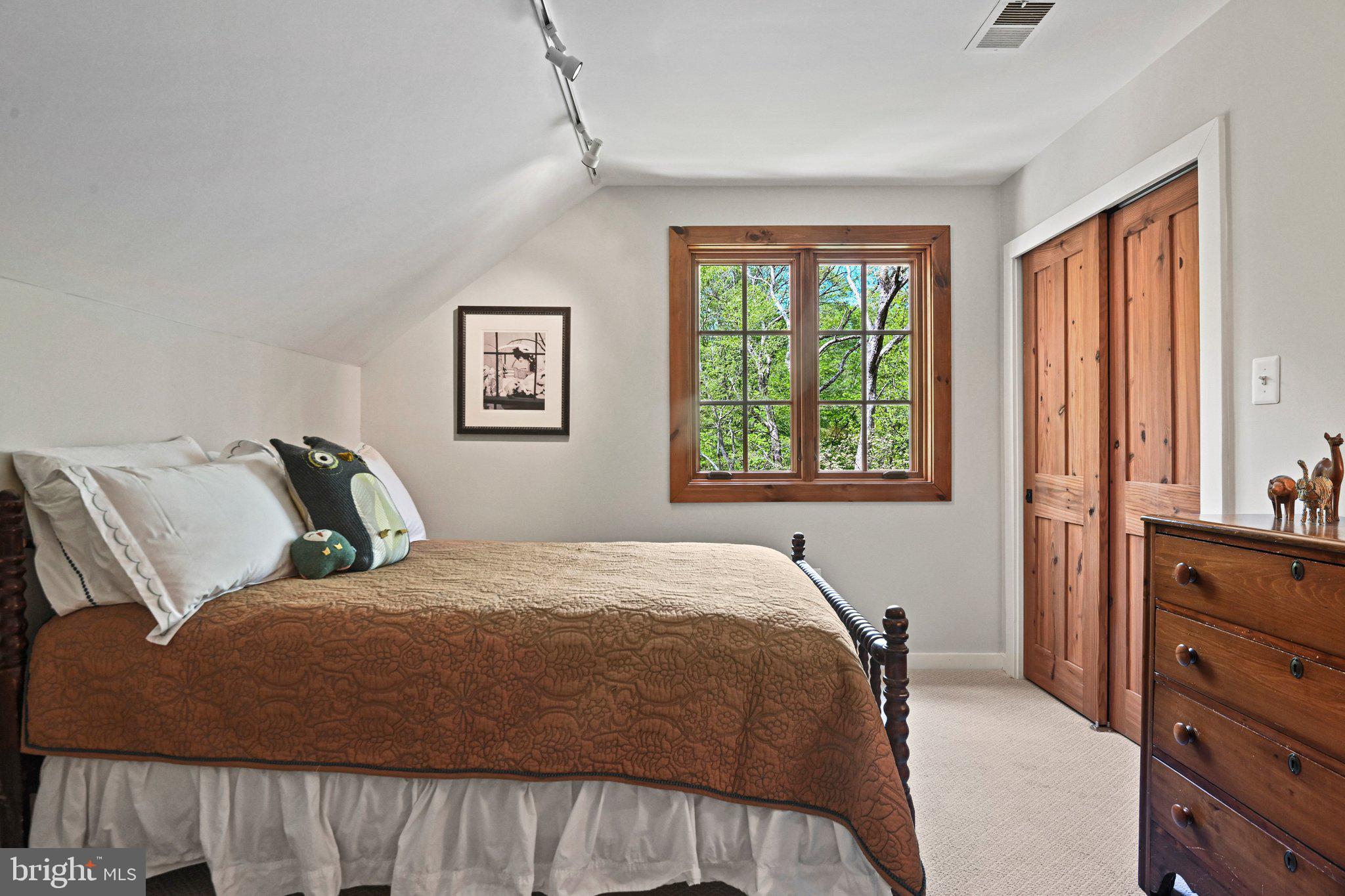 9126 POTOMAC RIDGE ROAD