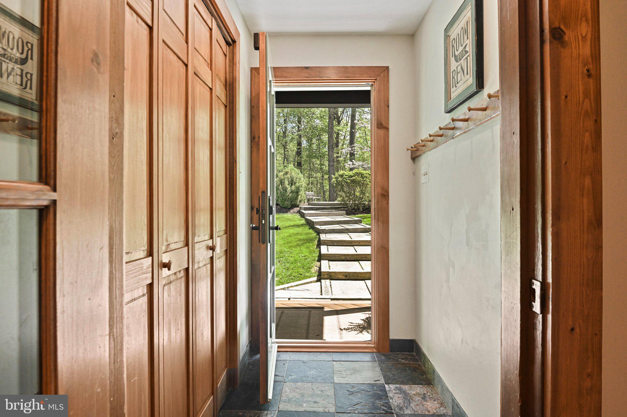 9126 POTOMAC RIDGE ROAD