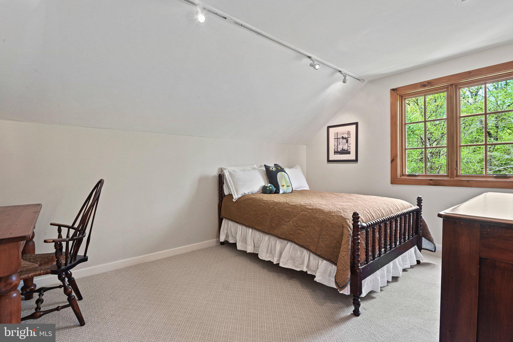 9126 POTOMAC RIDGE ROAD