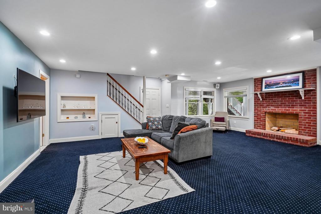 188 RIVER PARK DRIVE
