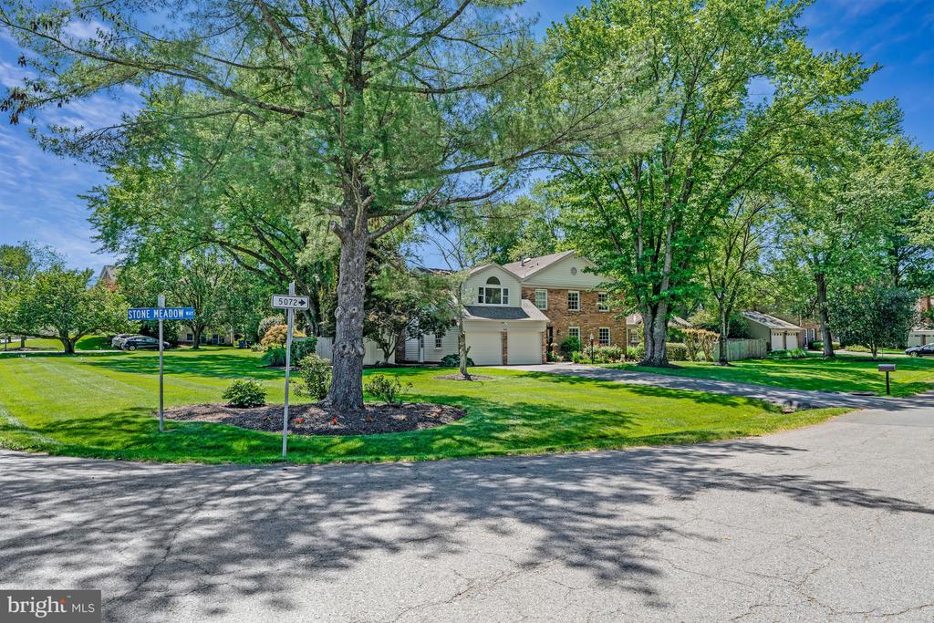 1301 STONE MEADOW WAY