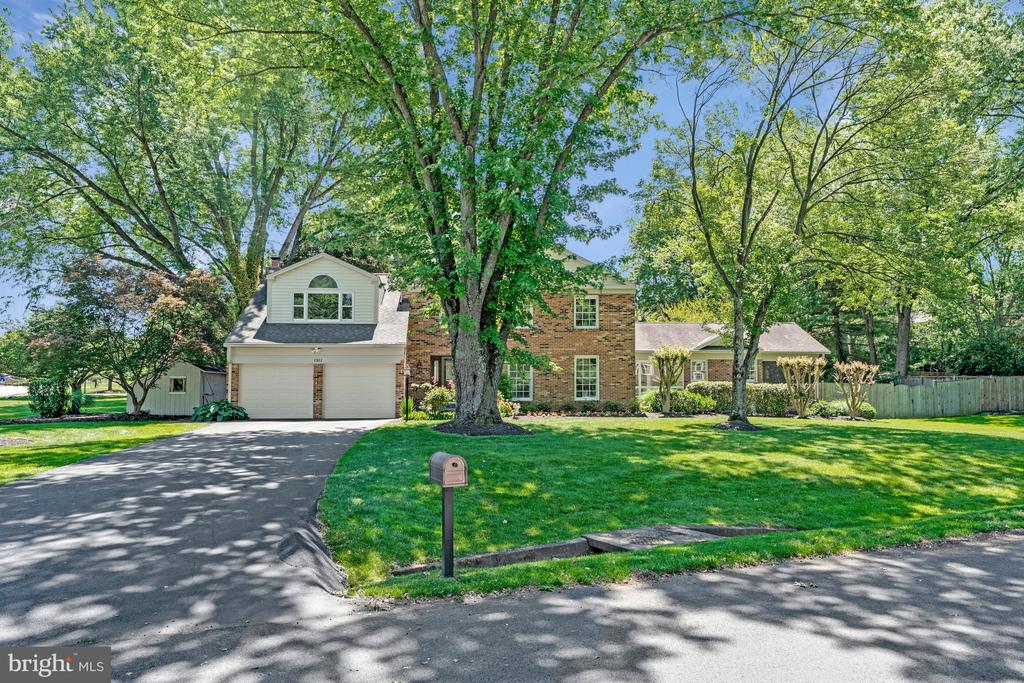 1301 STONE MEADOW WAY