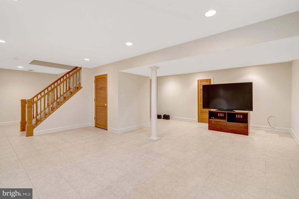 1301 STONE MEADOW WAY