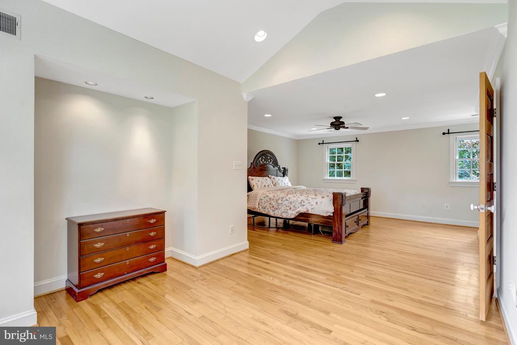 1301 STONE MEADOW WAY
