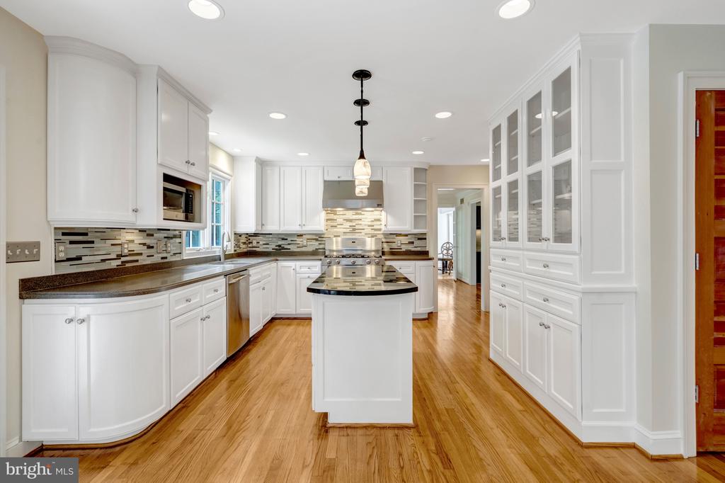 1301 STONE MEADOW WAY