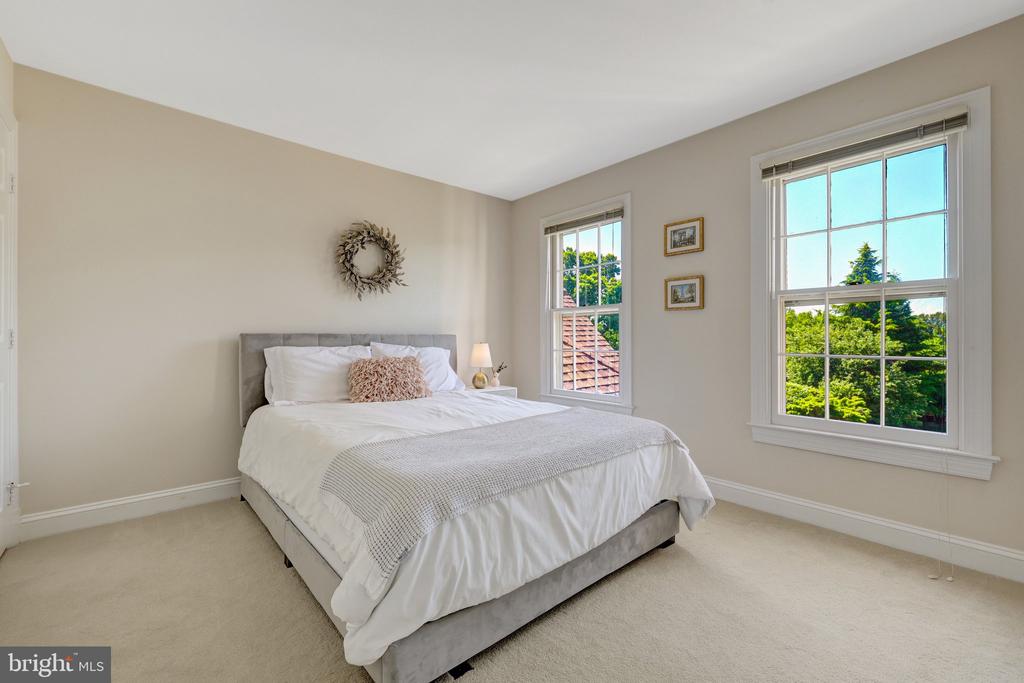 10114 NEDRA DRIVE