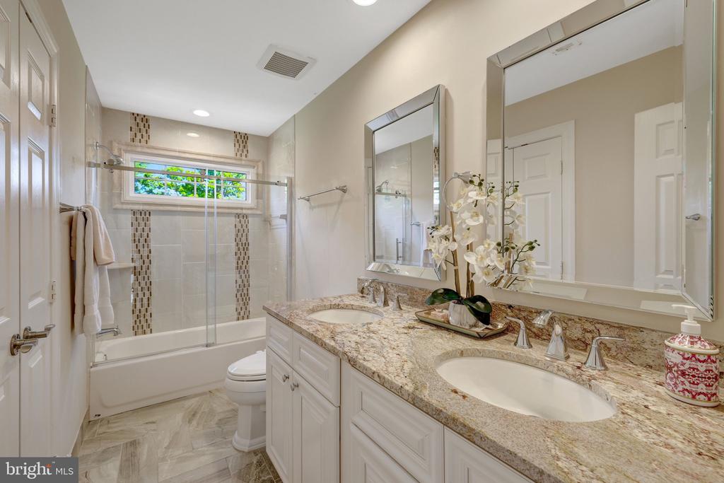 10114 NEDRA DRIVE