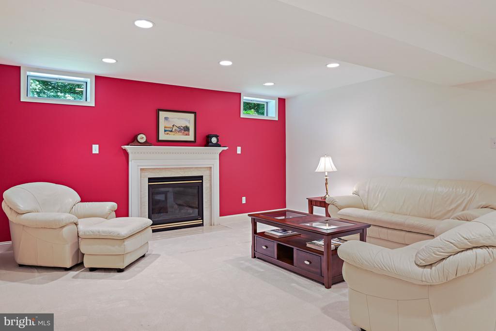 10560 FOX FOREST DRIVE