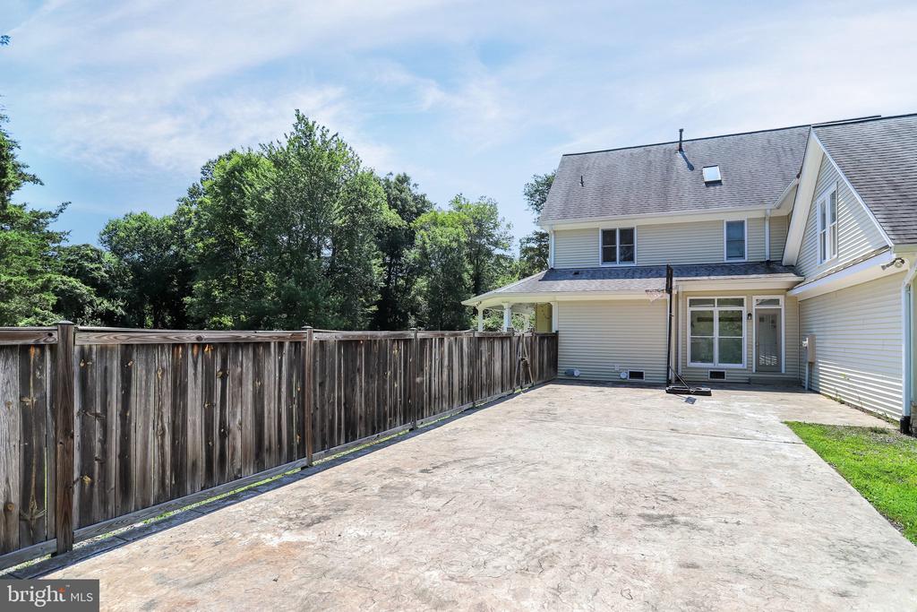 710 PARRISH FARM LANE