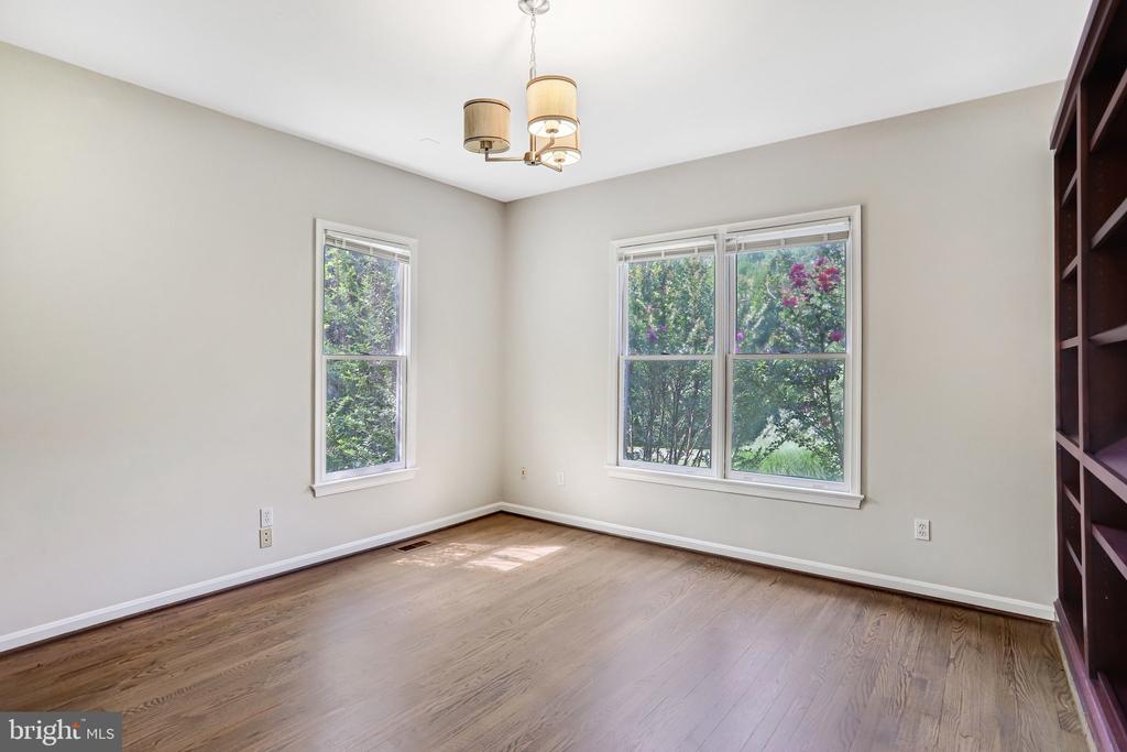 710 PARRISH FARM LANE