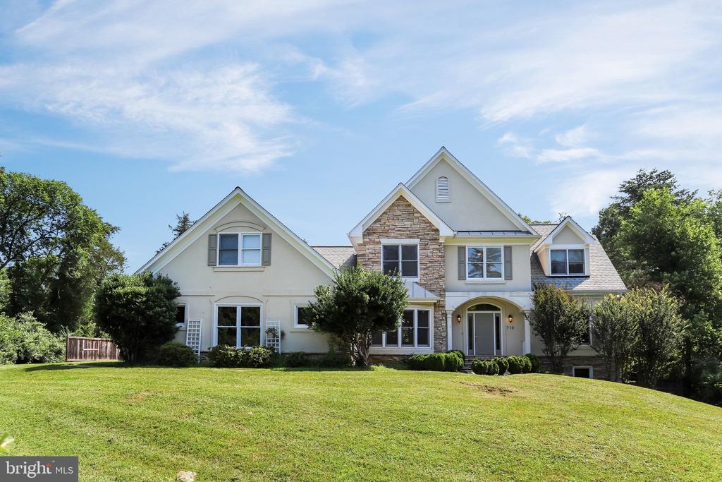 710 PARRISH FARM LANE