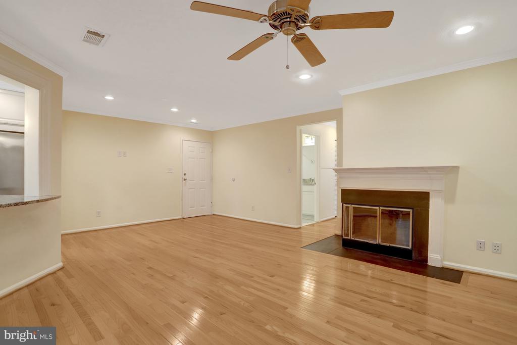 3151 COVEWOOD COURT
