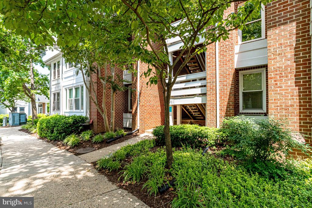 3151 COVEWOOD COURT