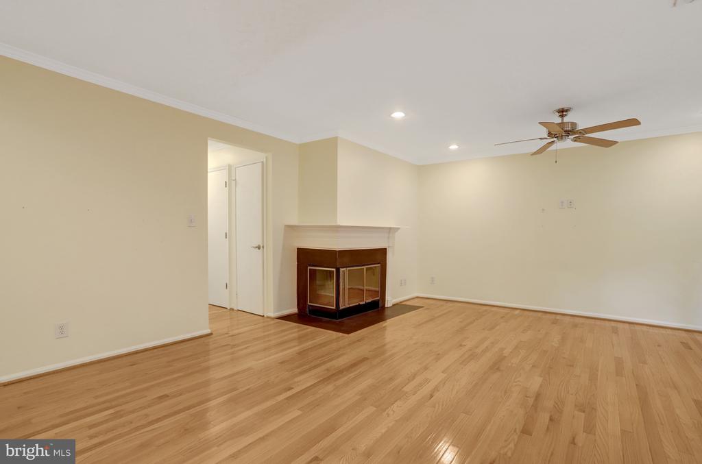 3151 COVEWOOD COURT