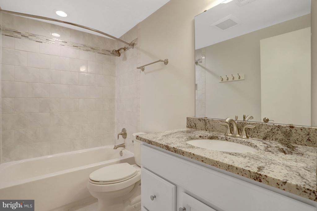 3151 COVEWOOD COURT