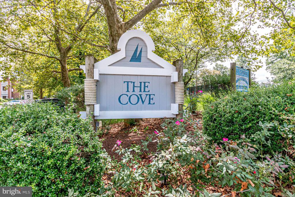 3151 COVEWOOD COURT