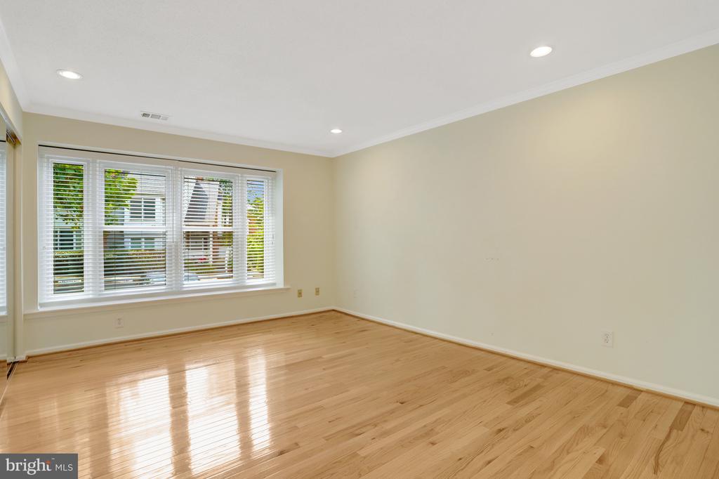 3151 COVEWOOD COURT