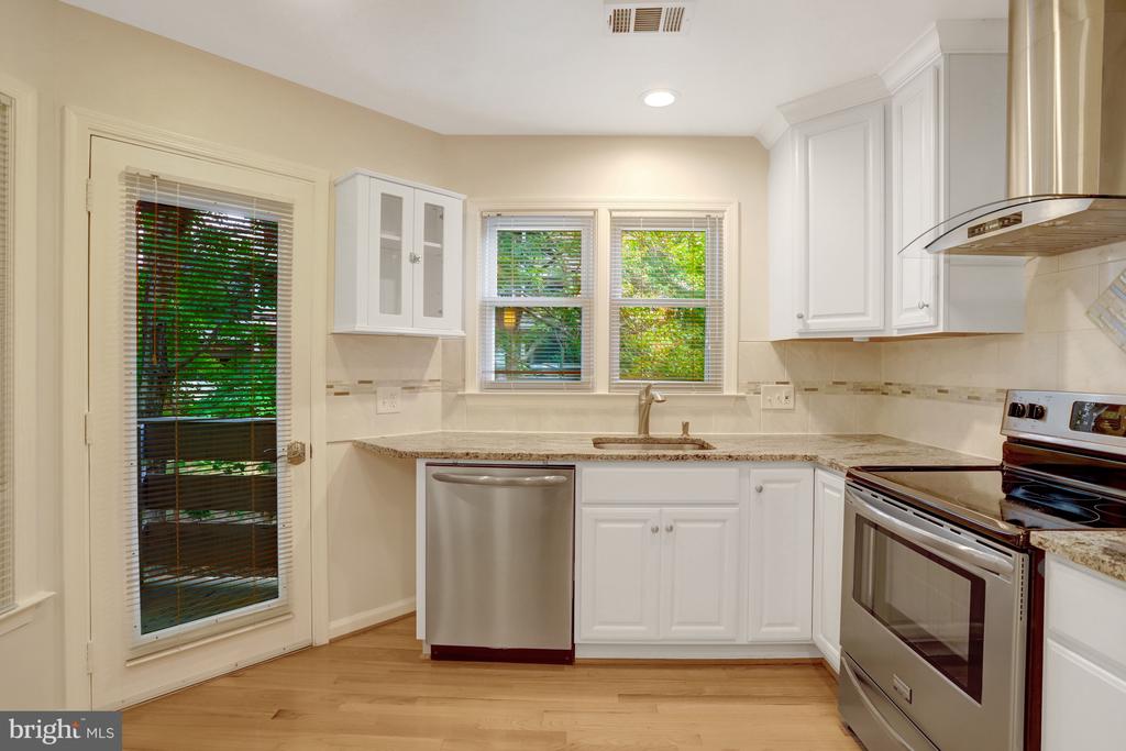3151 COVEWOOD COURT