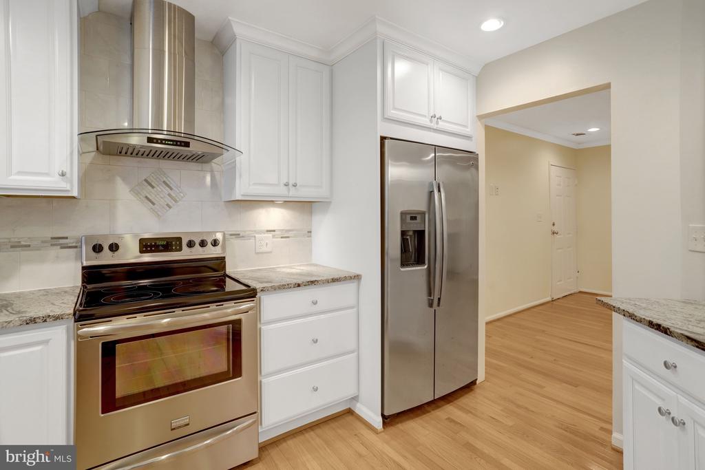 3151 COVEWOOD COURT