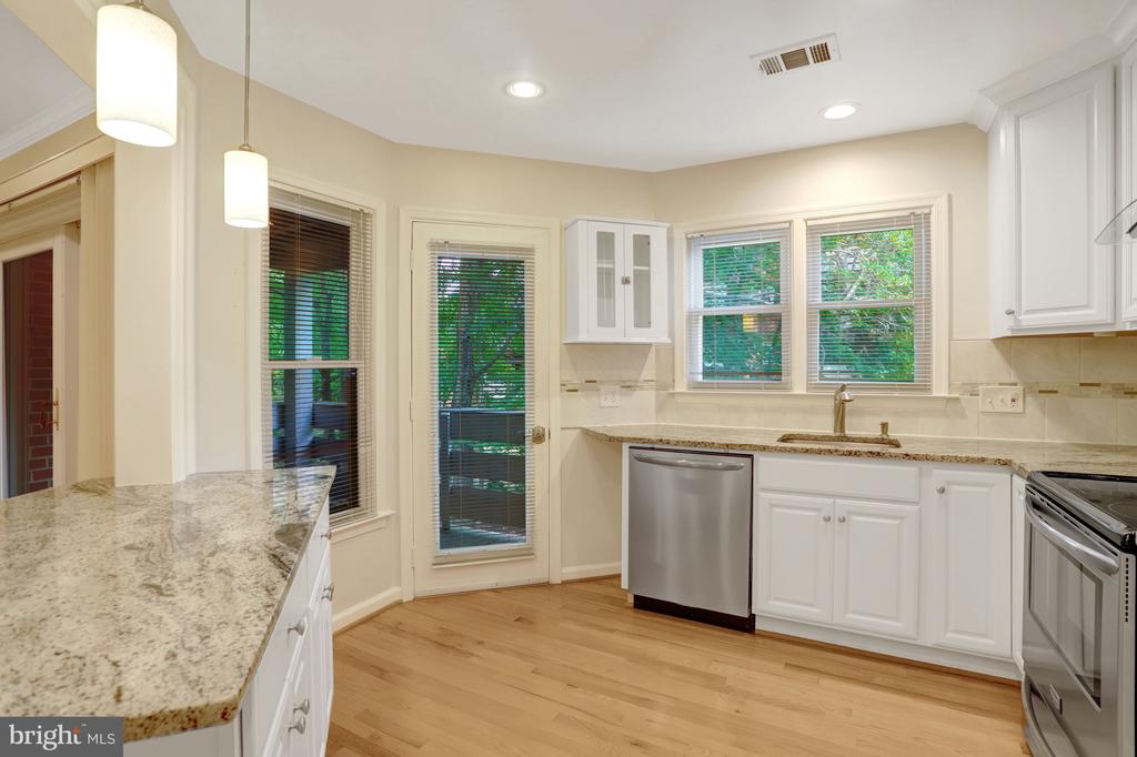 3151 COVEWOOD COURT