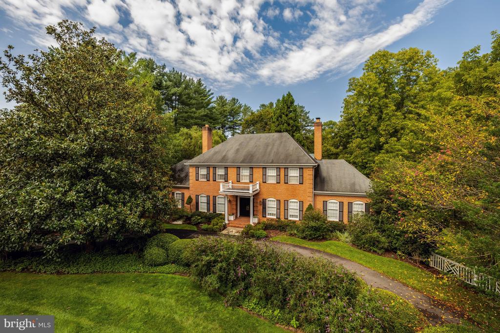216 RIVER PARK DRIVE