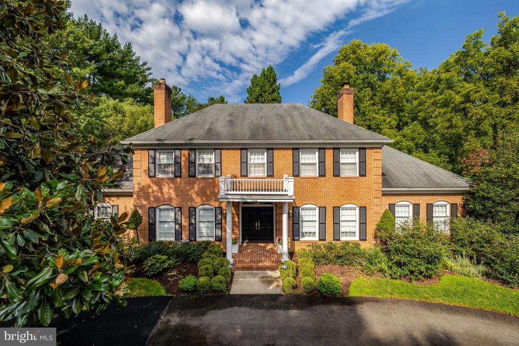 216 RIVER PARK DRIVE