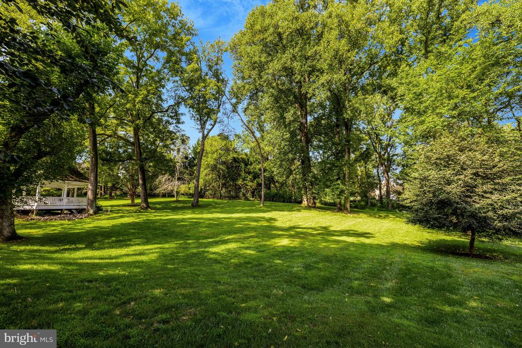 216 RIVER PARK DRIVE
