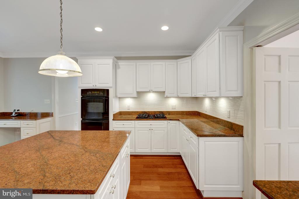 216 RIVER PARK DRIVE