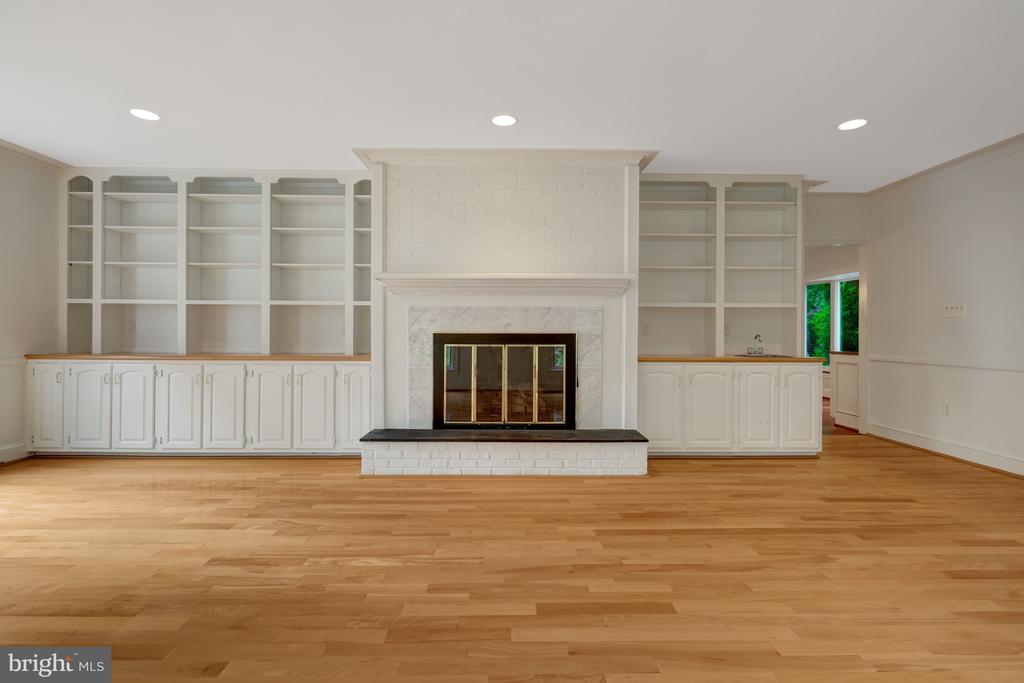 216 RIVER PARK DRIVE