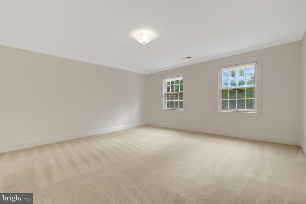 216 RIVER PARK DRIVE