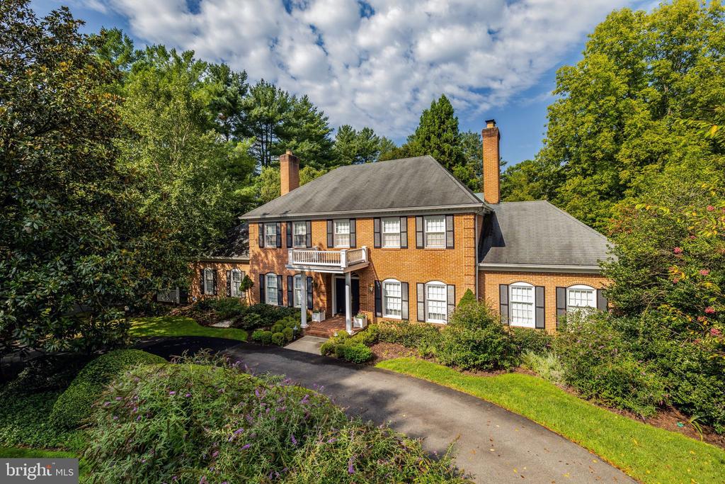 216 RIVER PARK DRIVE