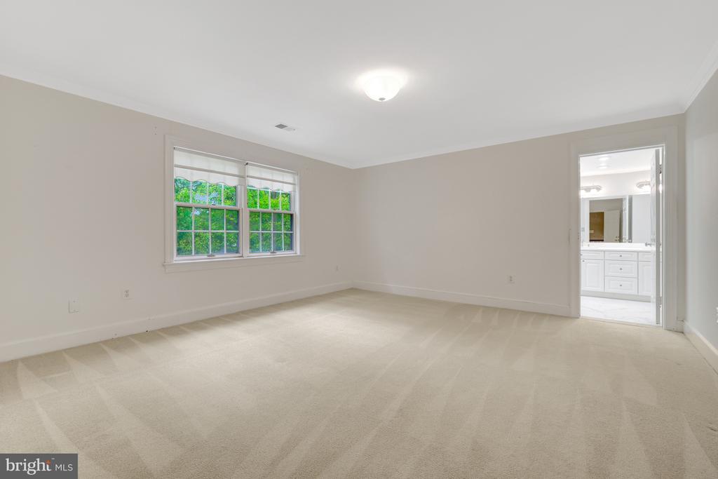 216 RIVER PARK DRIVE