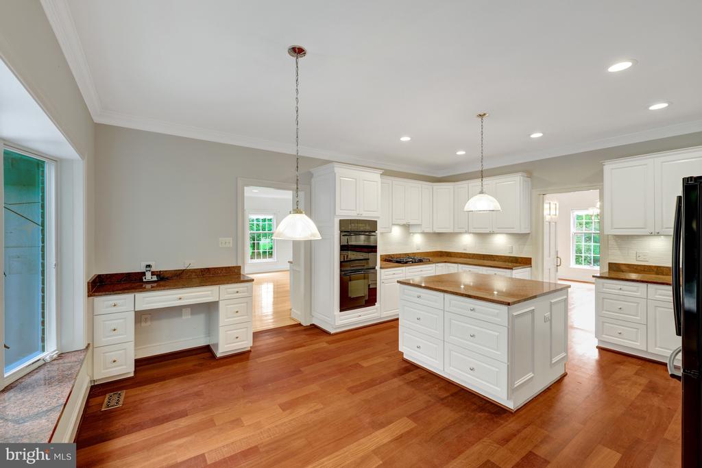 216 RIVER PARK DRIVE
