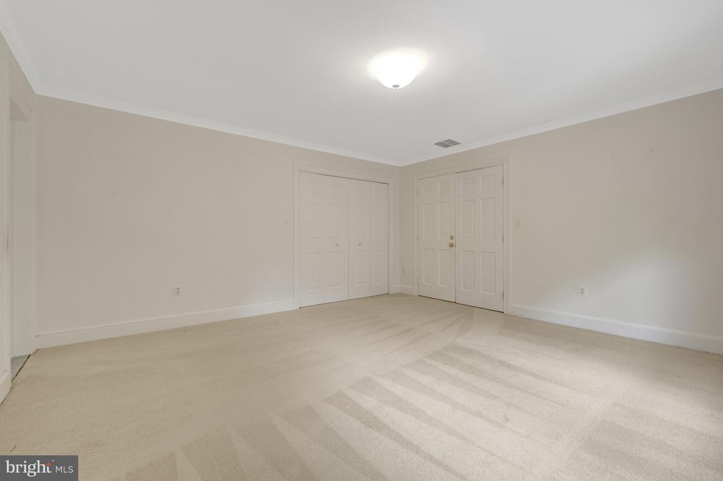 216 RIVER PARK DRIVE