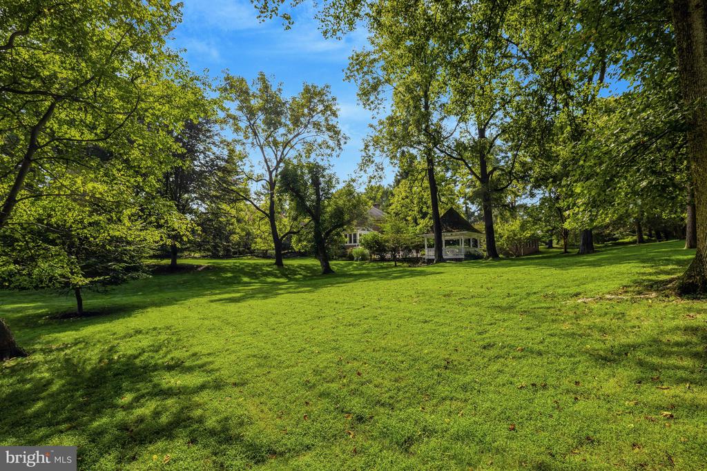 216 RIVER PARK DRIVE