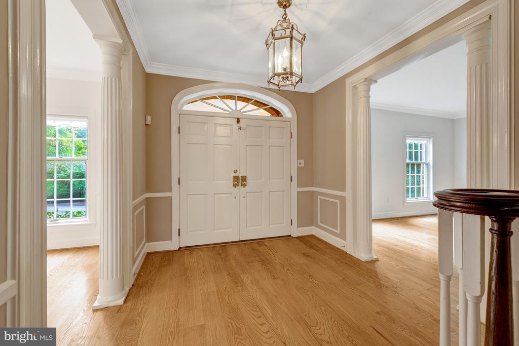 216 RIVER PARK DRIVE
