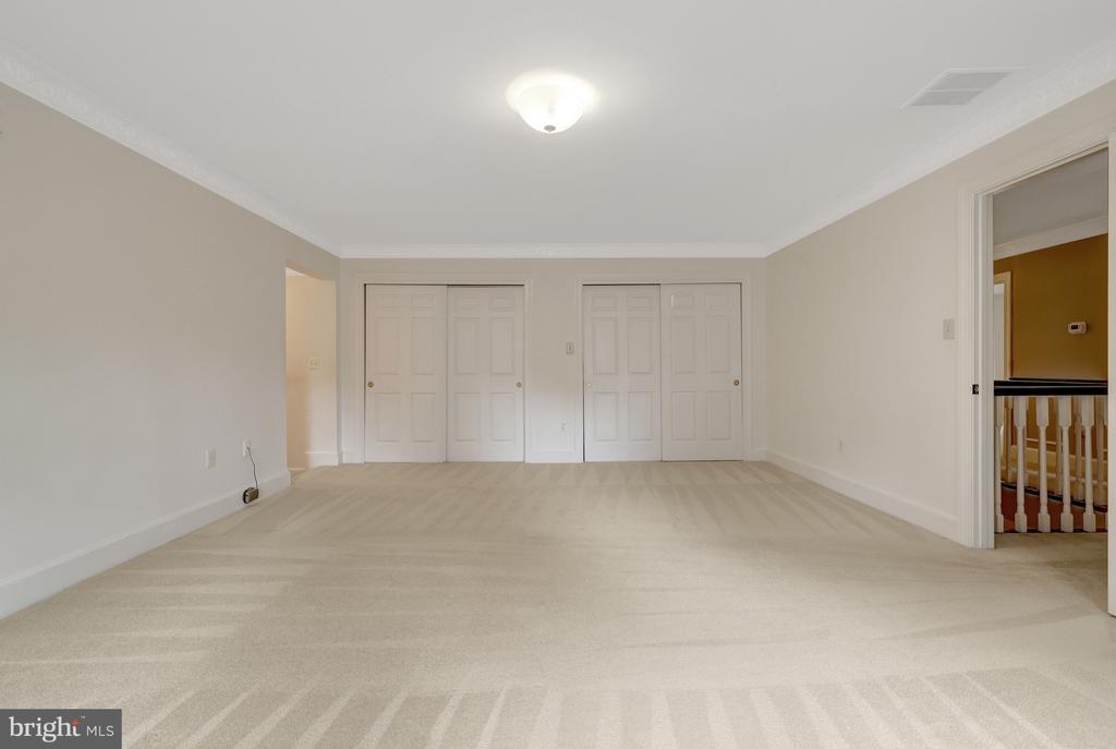 216 RIVER PARK DRIVE