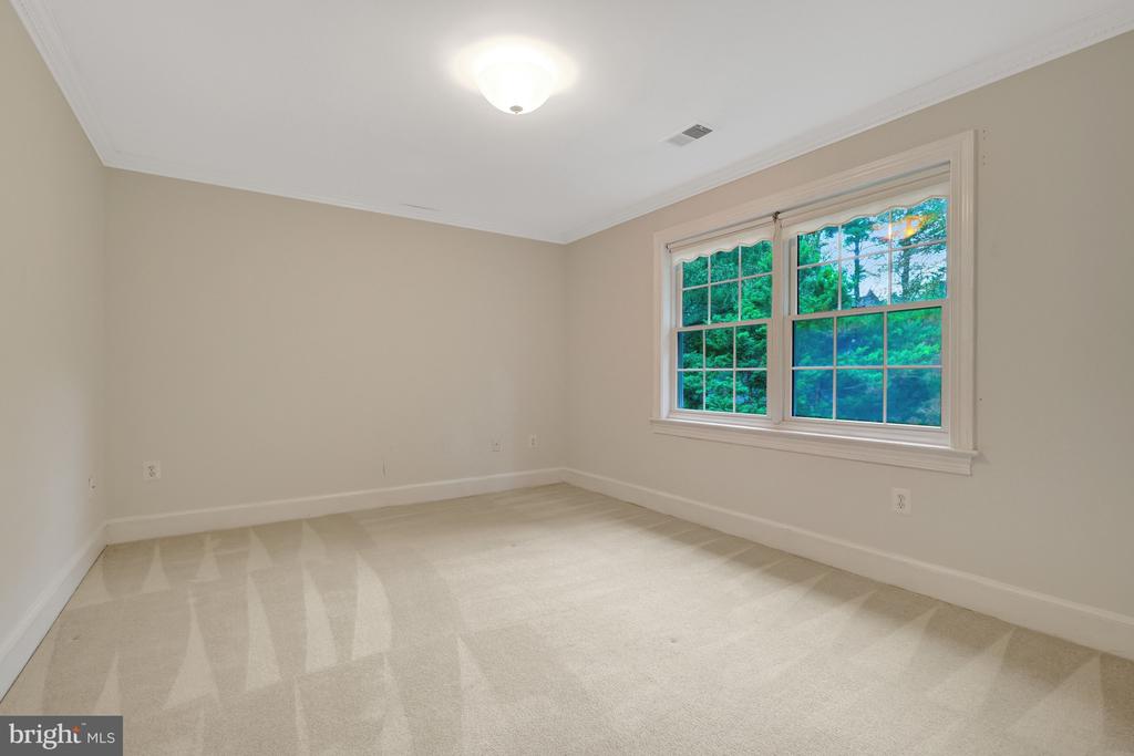 216 RIVER PARK DRIVE