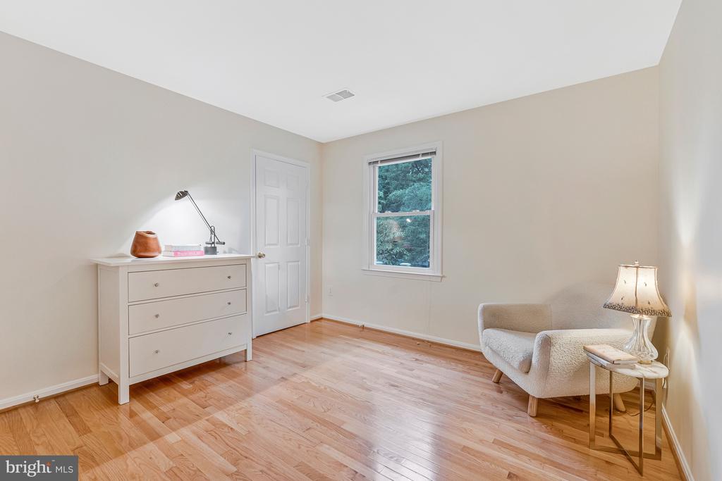 920 HOLLY RUN COURT