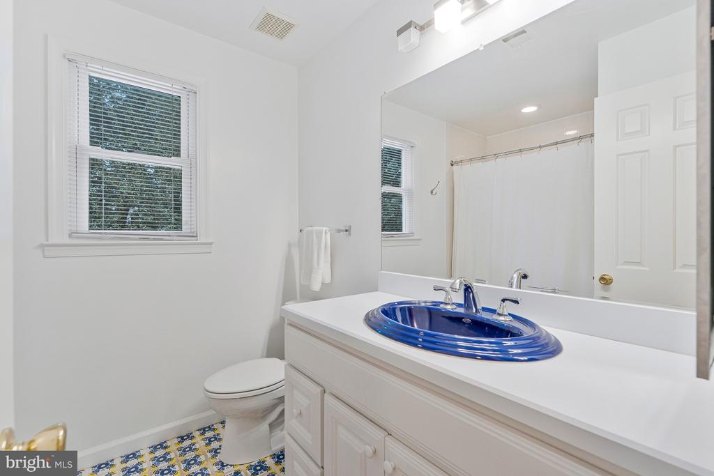 920 HOLLY RUN COURT